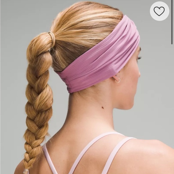 NWT-Lululemon Women’s Ribbed Nulu Twist Front Headband - Picture 2 of 8